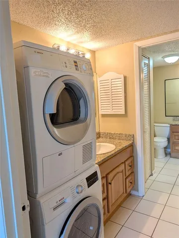 $1,595 | 3700 South Osprey Avenue, Unit 115, Sarasota, FL 34239