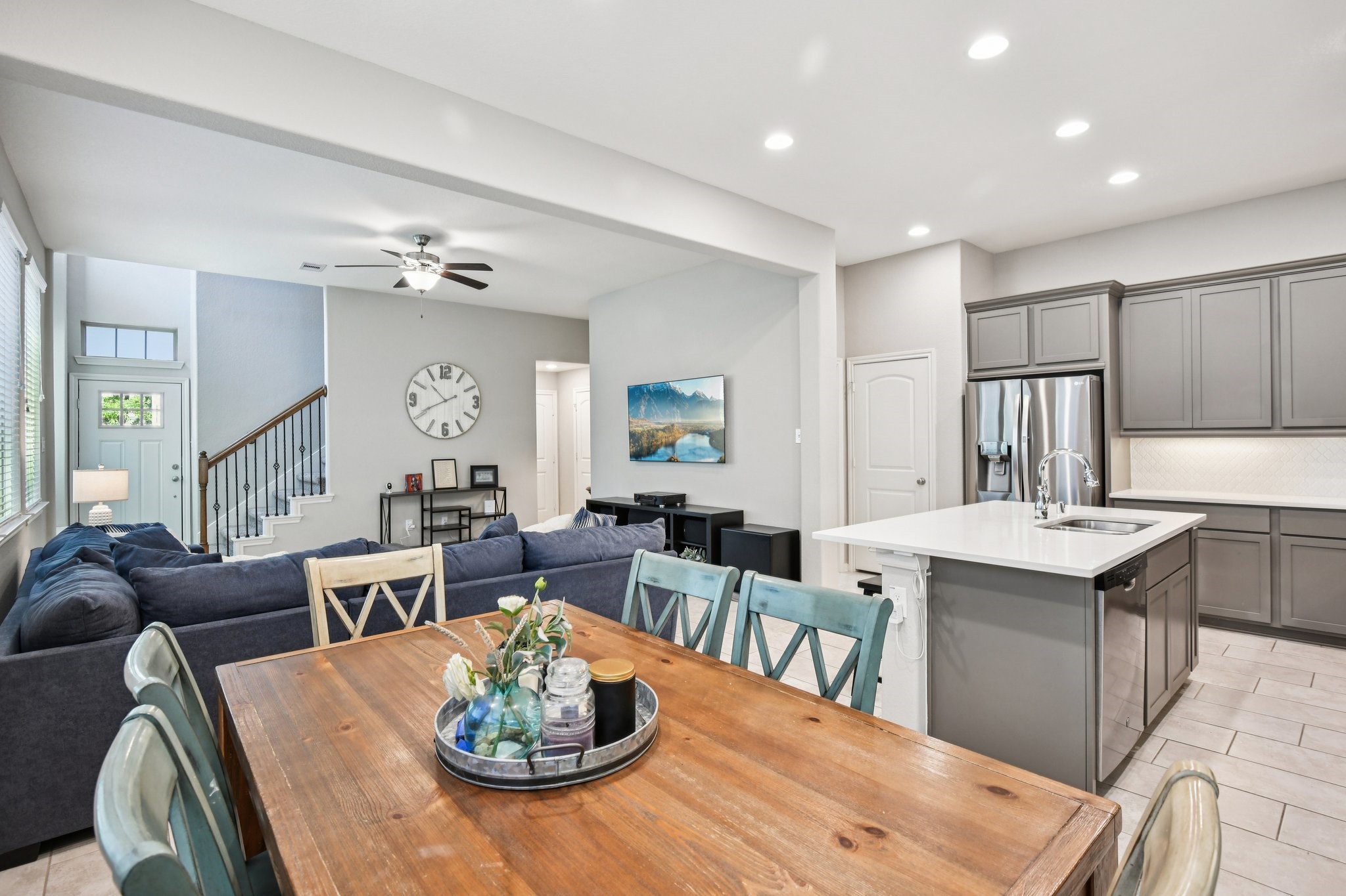 230 Biltmore Loop Montgomery, TX 77316 - Photo 10 of 39 View of the dining area standing and looking back toward front entry.