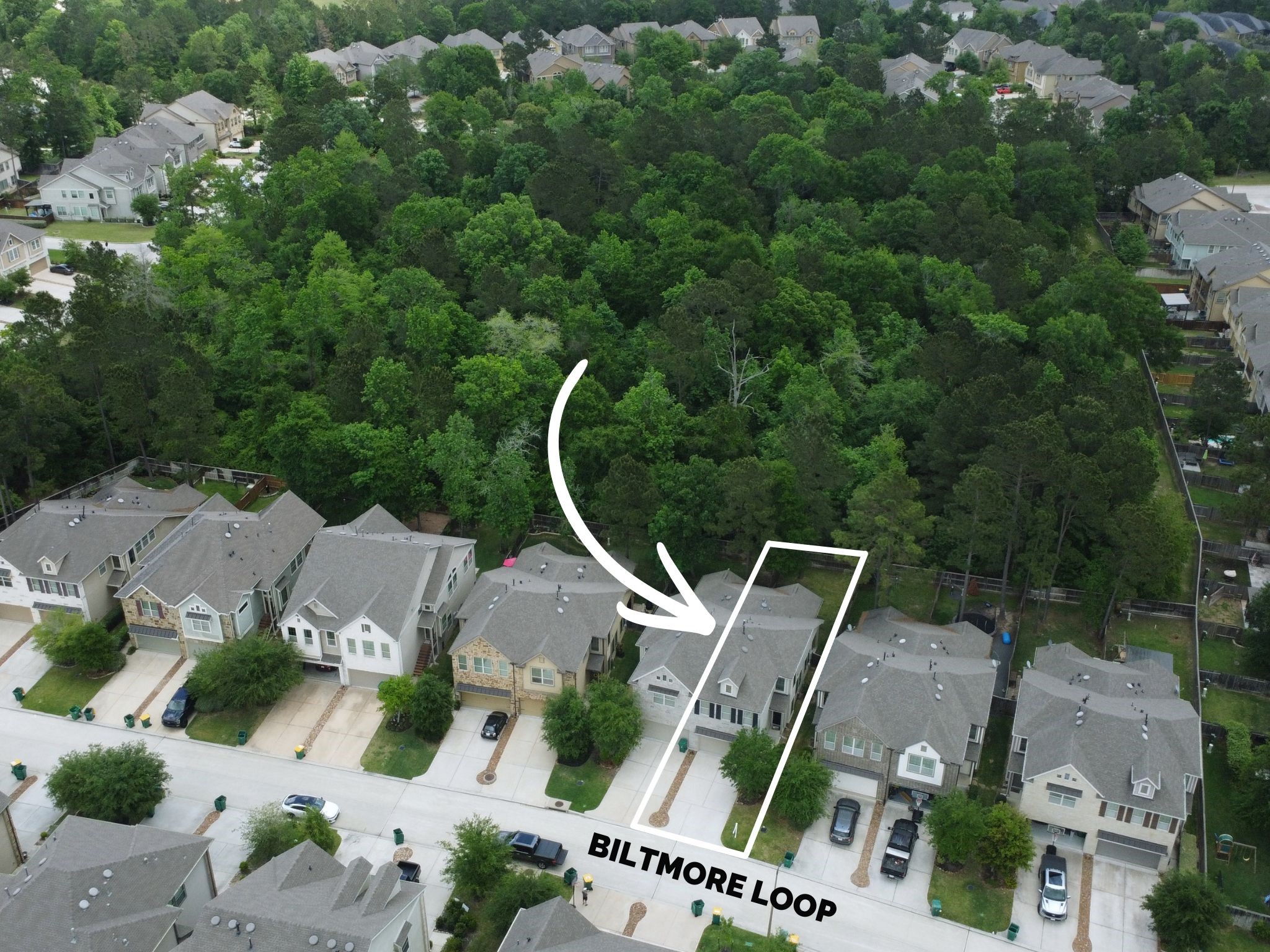 230 Biltmore Loop Montgomery, TX 77316 - Photo 36 of 39 Aerial View really highlights the privacy in the backyard provided by the large greenbelt.