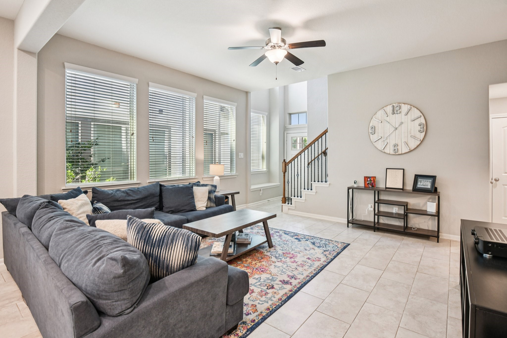 230 Biltmore Loop Montgomery, TX 77316 - Photo 7 of 39 Another view of the living area looking back toward the front entry from the kitchen.