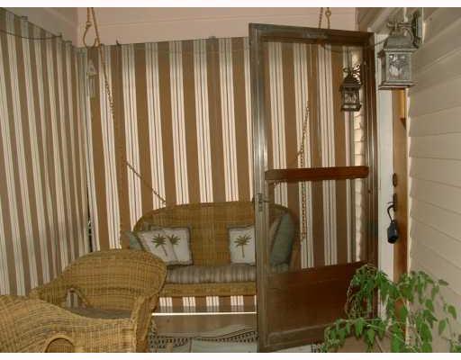 547 Locust Valley Road Jeannette, PA 15644 - Photo 4 of 6 Patio/Deck.