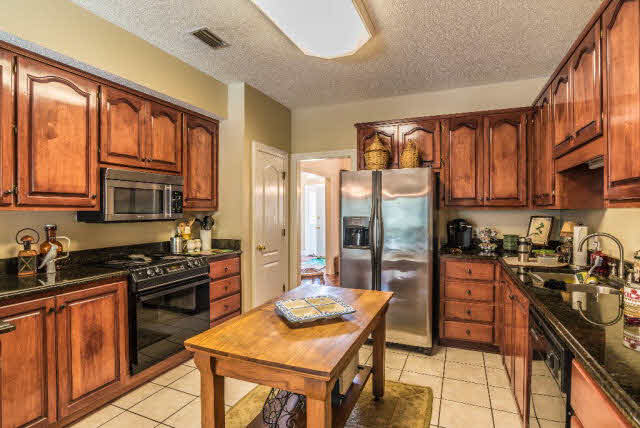 640 Southern Way Daphne, AL 36527 - Photo 2 of 35