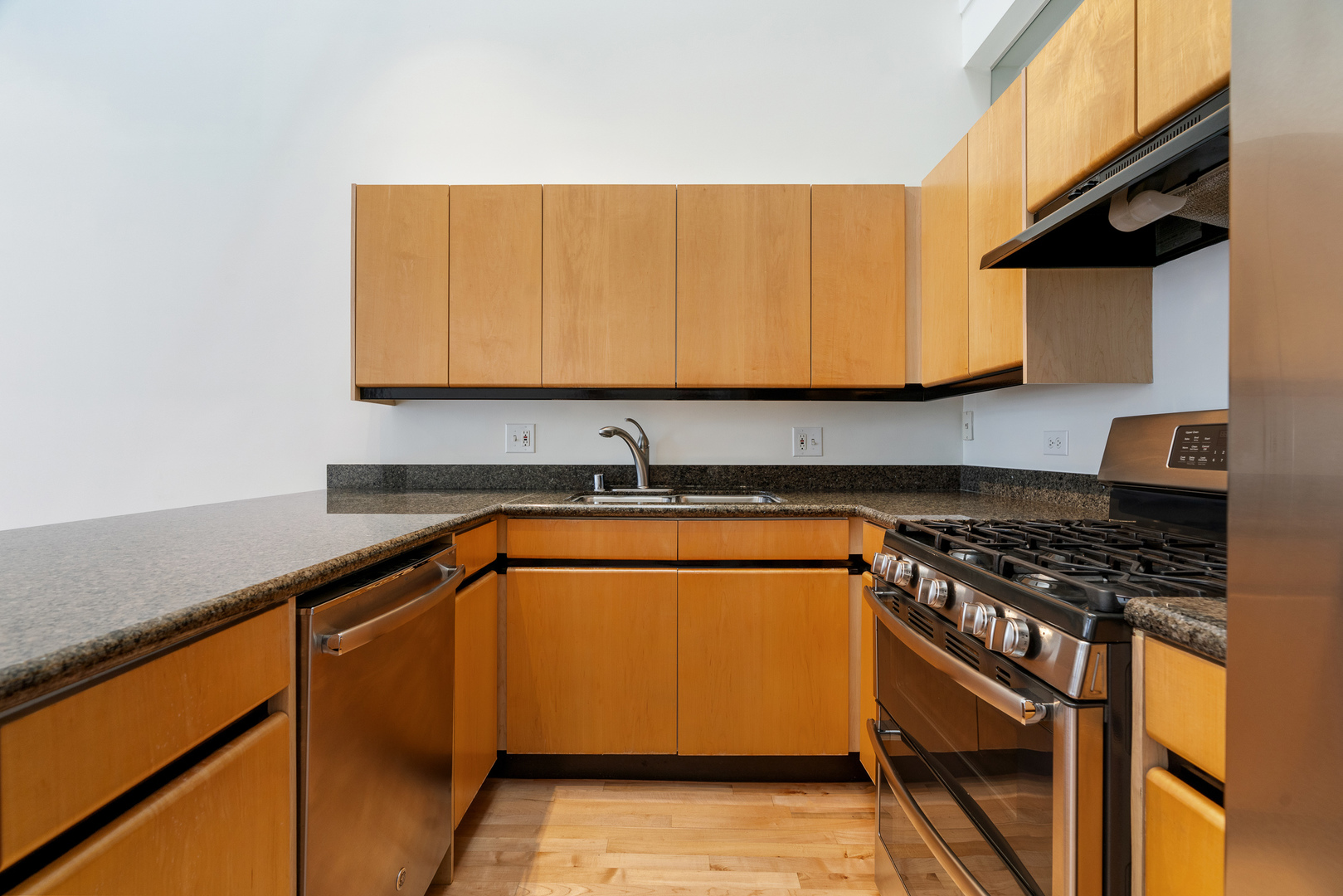 203 South Sangamon Street, Unit 303 Chicago, IL 60607 - Photo 11 of 23