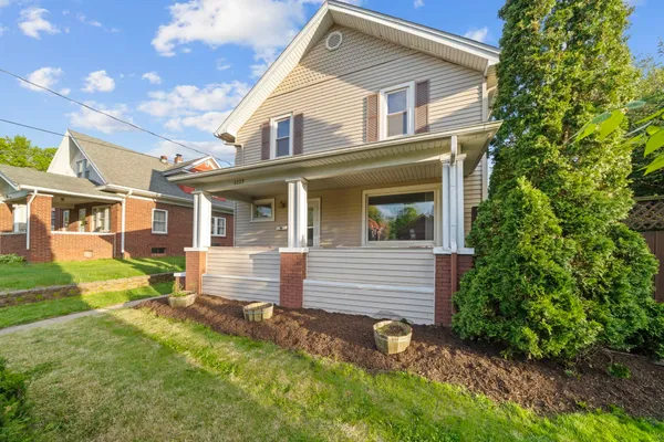 $169,500 | 2229 Broadway, Rockford, IL 61104