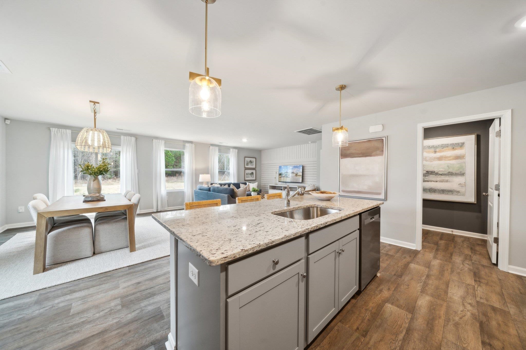 557 Summercrest Avenue Waynesboro, VA 22980 - Photo 14 of 26 a view of a kitchen counter top space