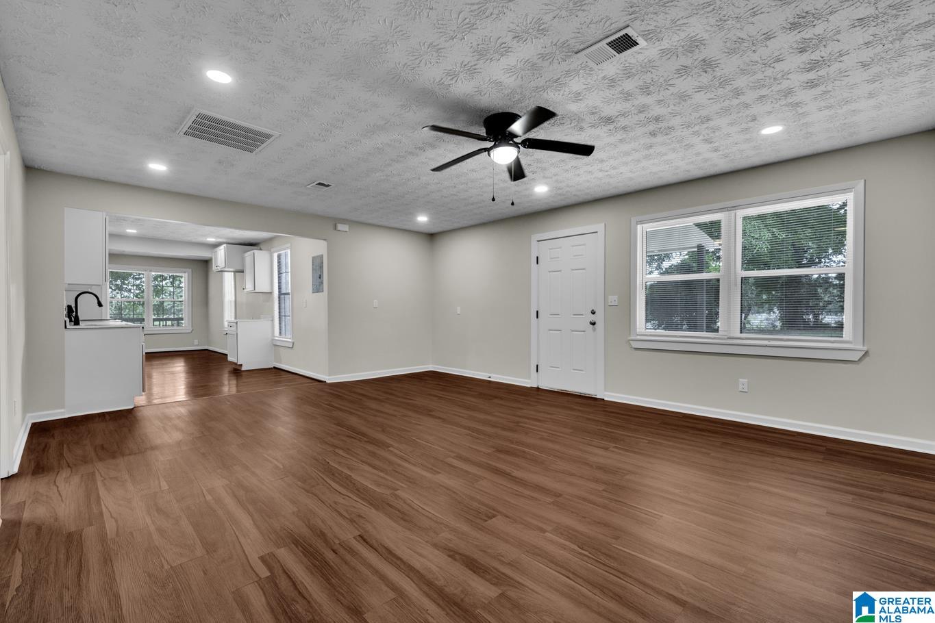 1332 14th Place Southwest Birmingham, AL 35211 - Photo 9 of 29