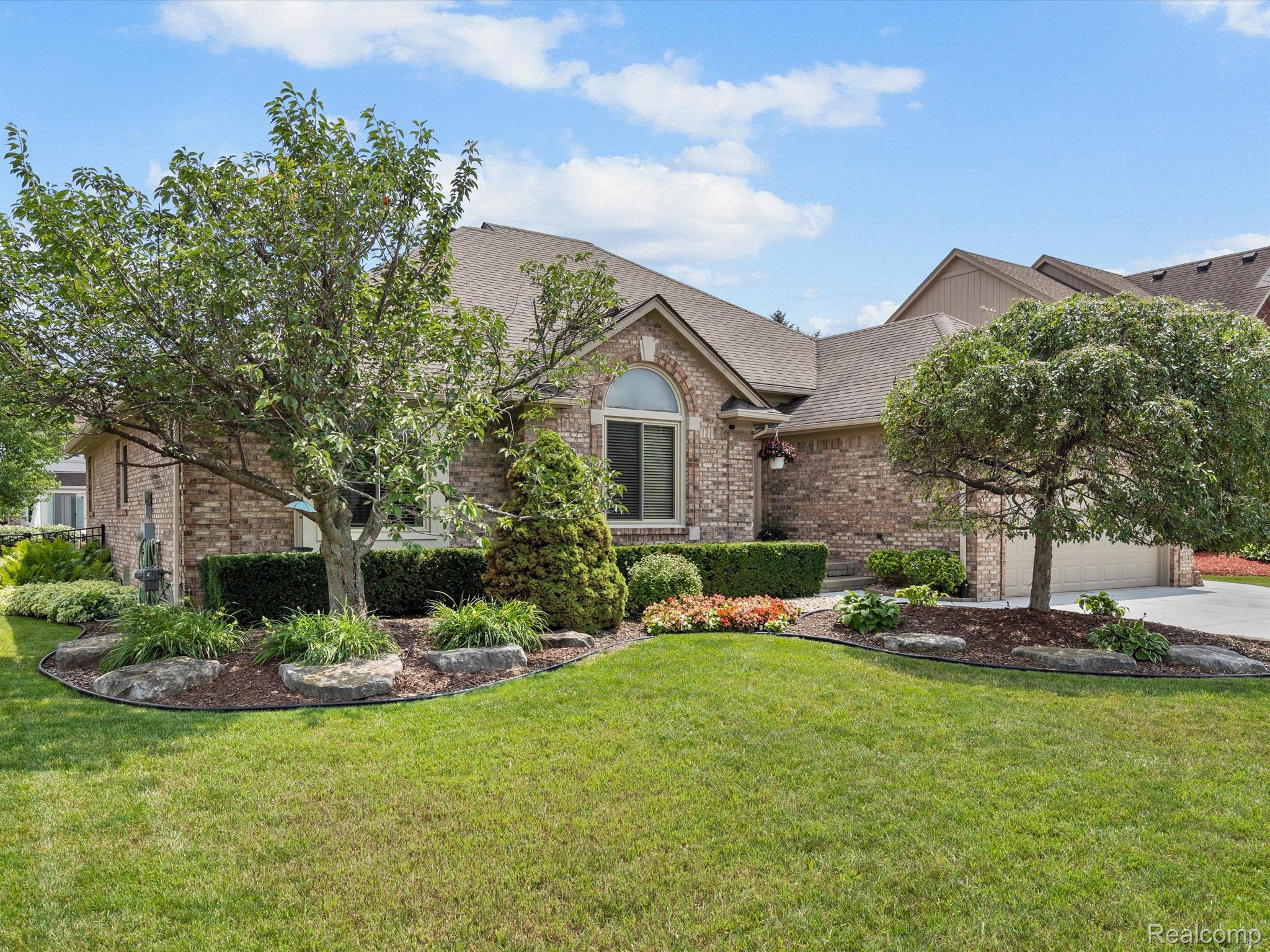46822 West Ridge Drive Macomb, MI 48044 - Photo 4 of 50 Gallery Image 4