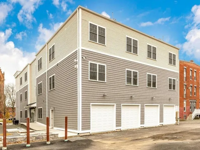 $3,000 | 73 North Common Street, Unit 7, Lynn, MA 01902