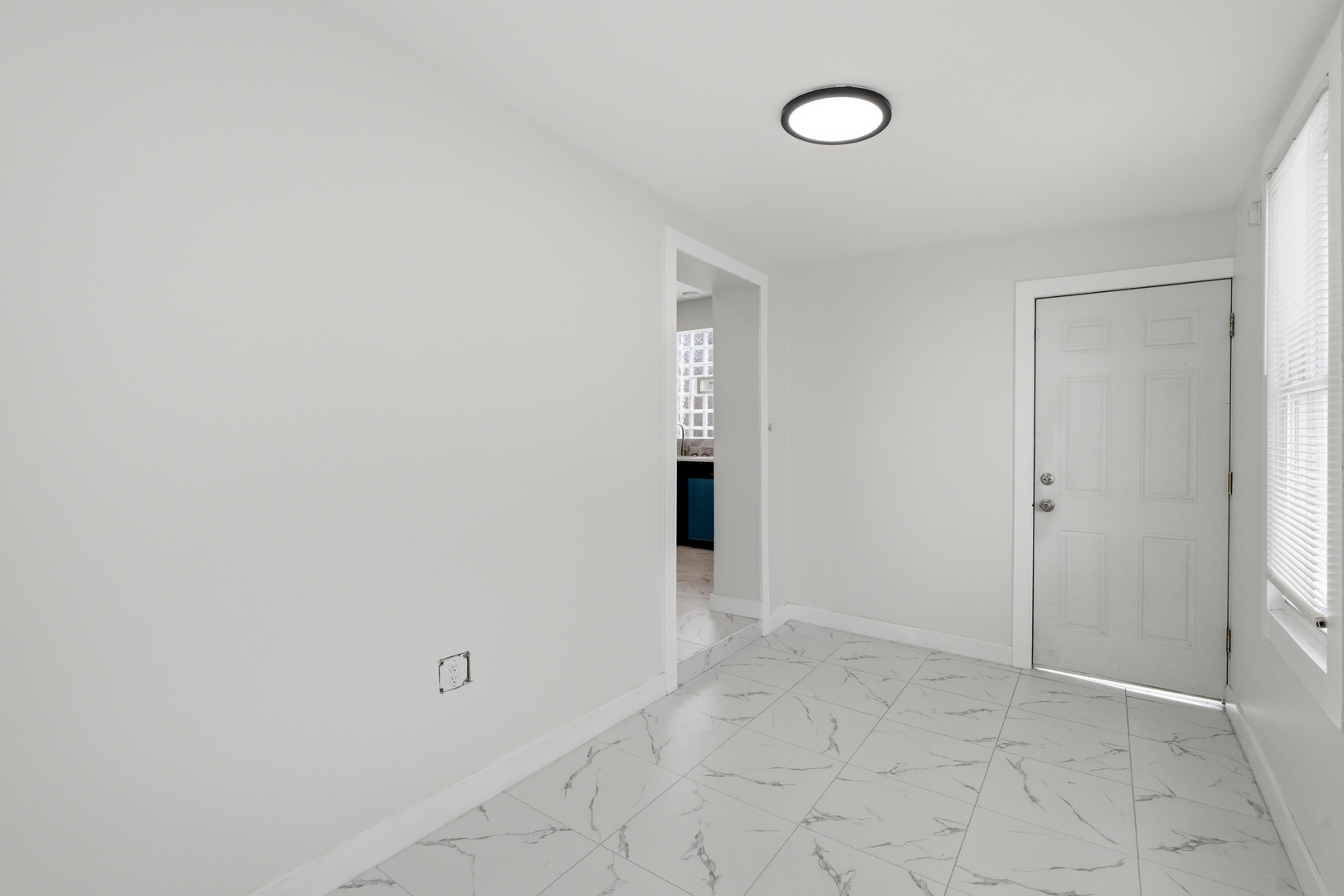 8942 South Aberdeen Street Chicago, IL 60620 - Photo 11 of 35 a view of an empty room