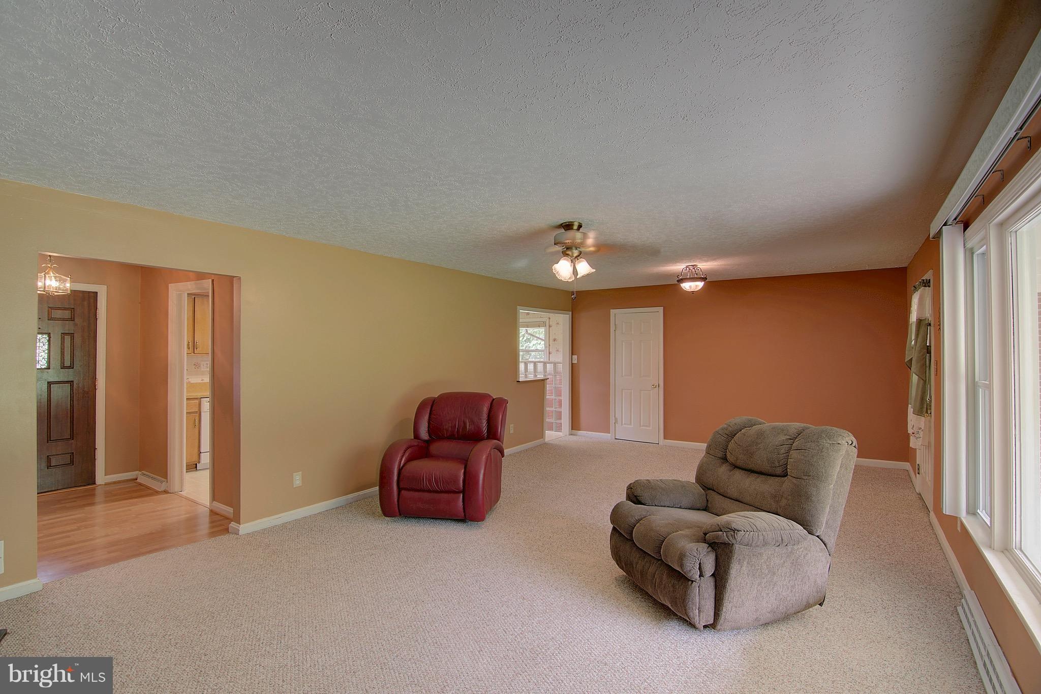 28798 Three Notch Road Mechanicsville, MD 20659 - Photo 12 of 26 Living Room