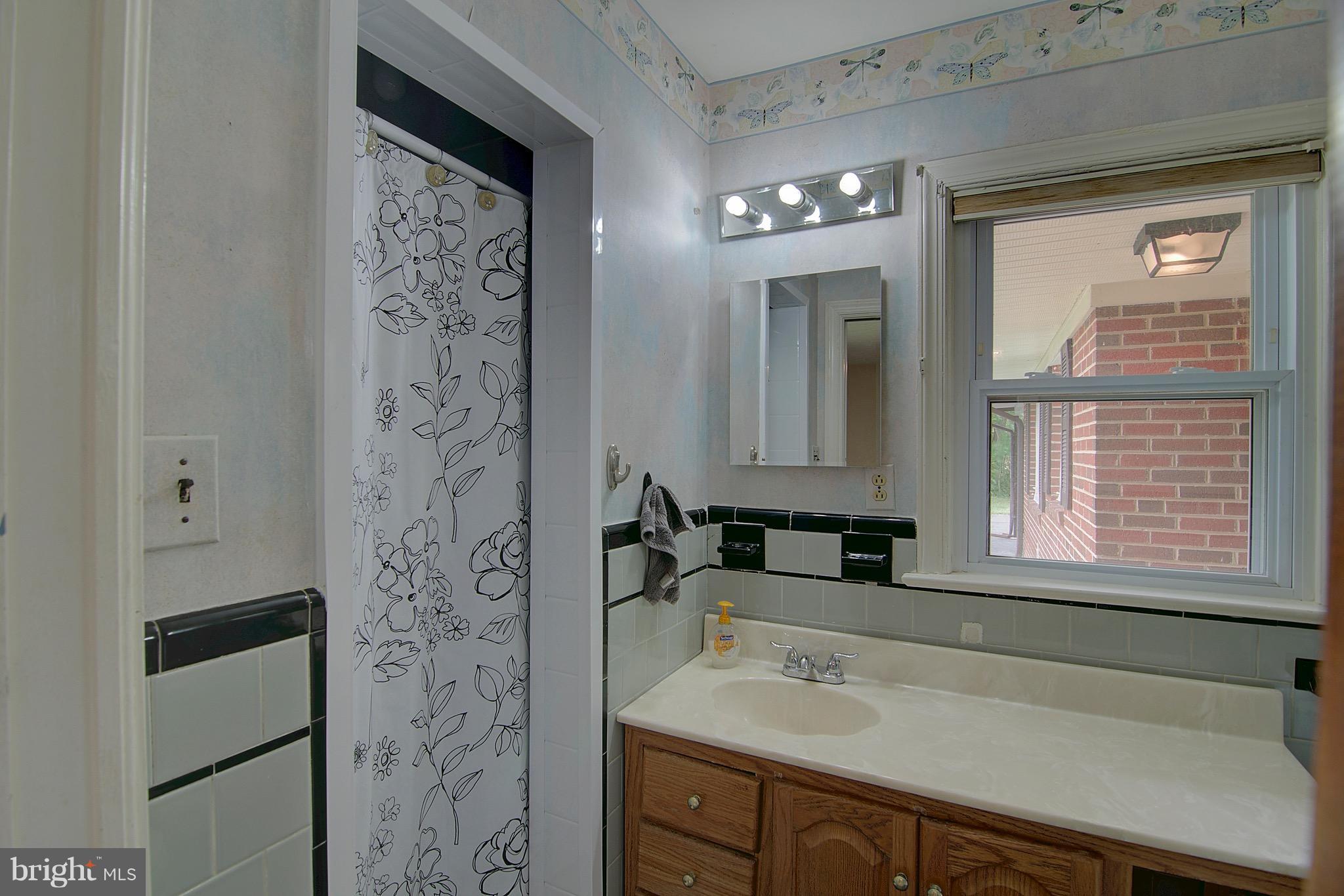 28798 Three Notch Road Mechanicsville, MD 20659 - Photo 17 of 26 Owners Suite Bath