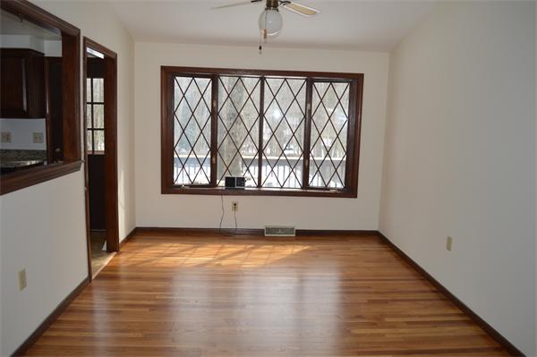 27 Valentine Road Northborough, MA 01532 - Photo 4 of 20 Gallery Image 4