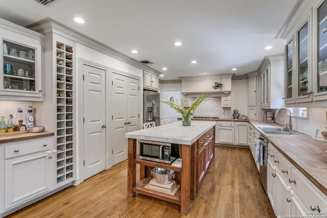 $925,000 | 317 Arcadia Place, Terrell Hills, TX 78209