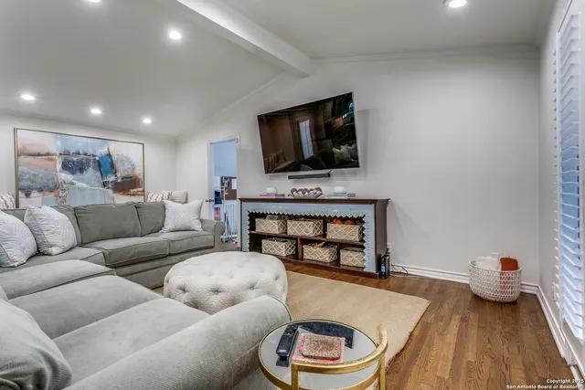 $925,000 | 317 Arcadia Place, Terrell Hills, TX 78209