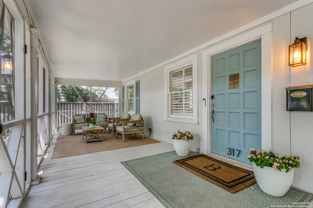 $925,000 | 317 Arcadia Place, Terrell Hills, TX 78209