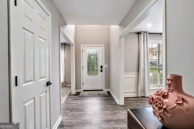 $380,000 | 8008 Clearview Circle, Riverdale, GA 30296