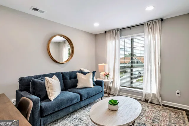 $380,000 | 8008 Clearview Circle, Riverdale, GA 30296