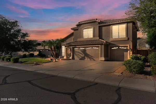 $709,999 | 4658 East Kelly Drive, Gilbert, AZ 85209