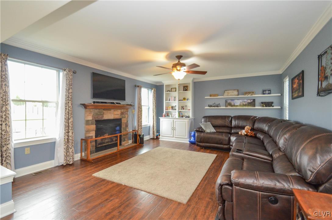 133 Fox Ridge Nazareth, PA 18064 - Photo 3 of 39