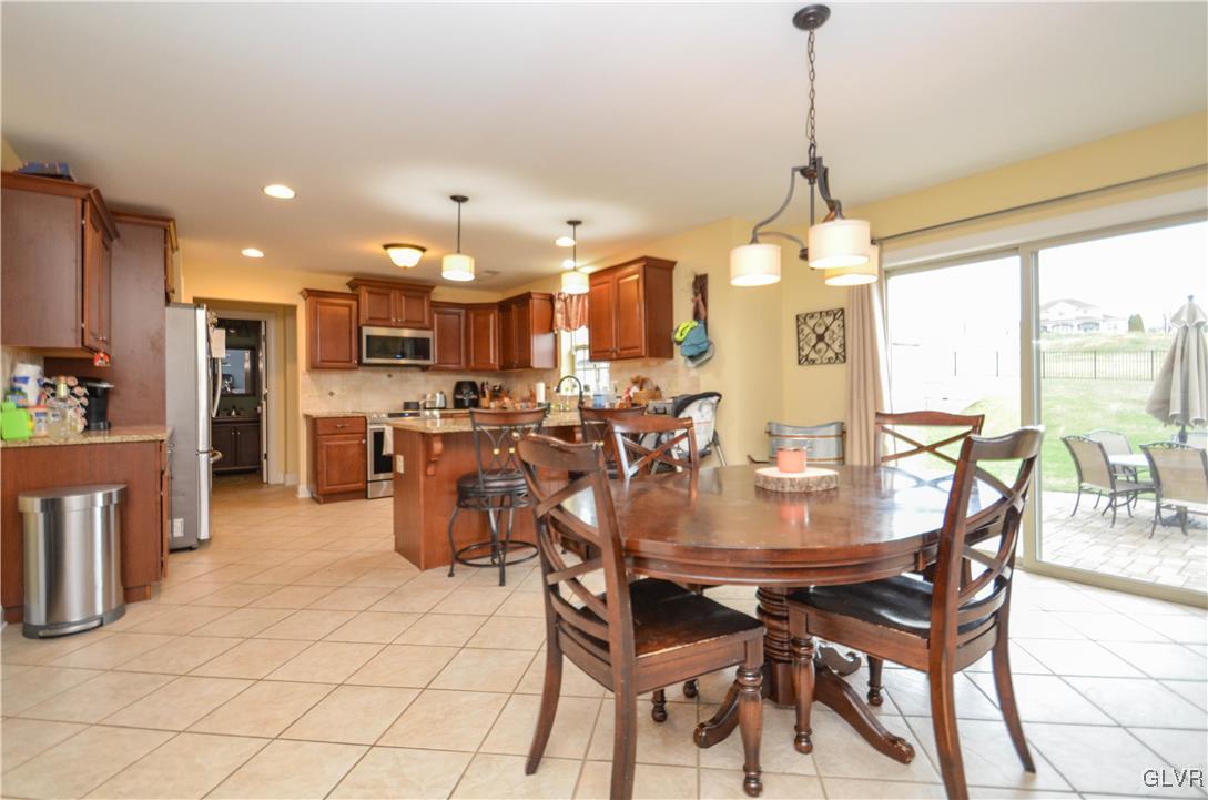 133 Fox Ridge Nazareth, PA 18064 - Photo 8 of 39