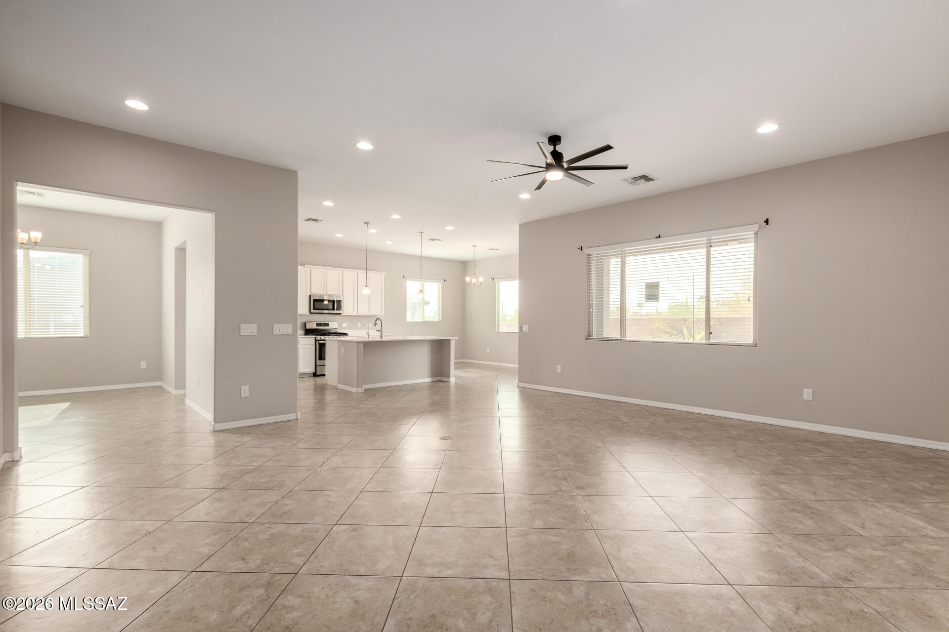 2974 South Open Range Way Tucson, AZ 85713 - Photo 6 of 27 Family Room