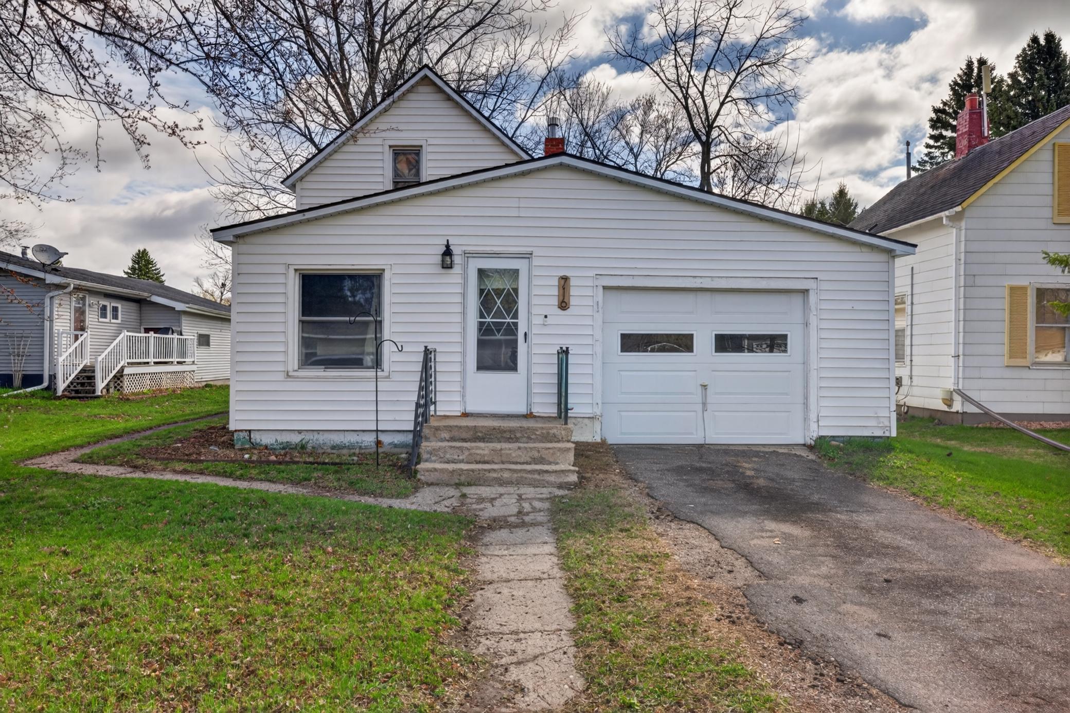 716 2nd Street Hawley, MN 56549 - Photo 2 of 15