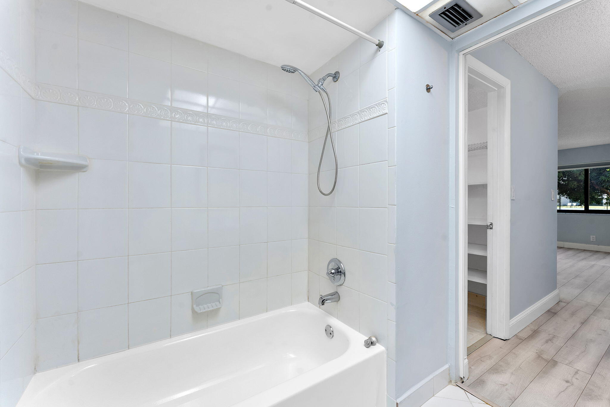 9370 Southwest 8th Street, Unit 116 Boca Raton, FL 33428 - Photo 16 of 24 6-web-or-mls-DSC08445