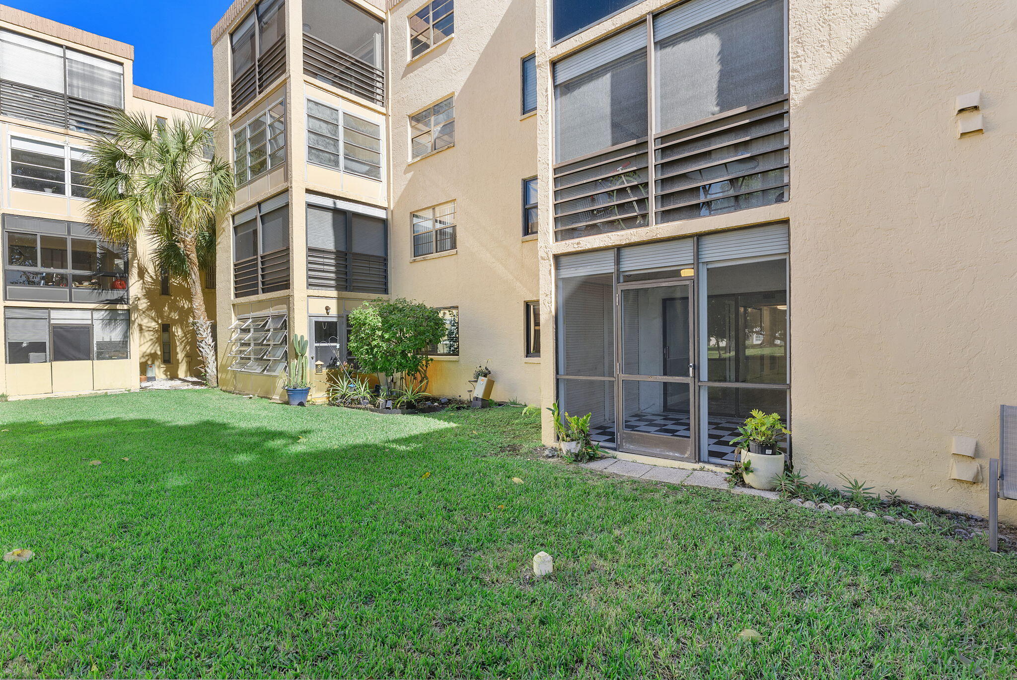 9370 Southwest 8th Street, Unit 116 Boca Raton, FL 33428 - Photo 20 of 24 18-web-or-mls-DSC08494