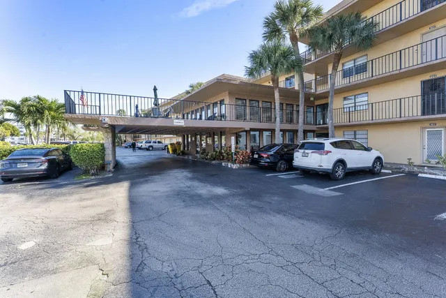 $1,850 | 9370 Southwest 8th Street, Unit 116, Boca Raton, FL 33428