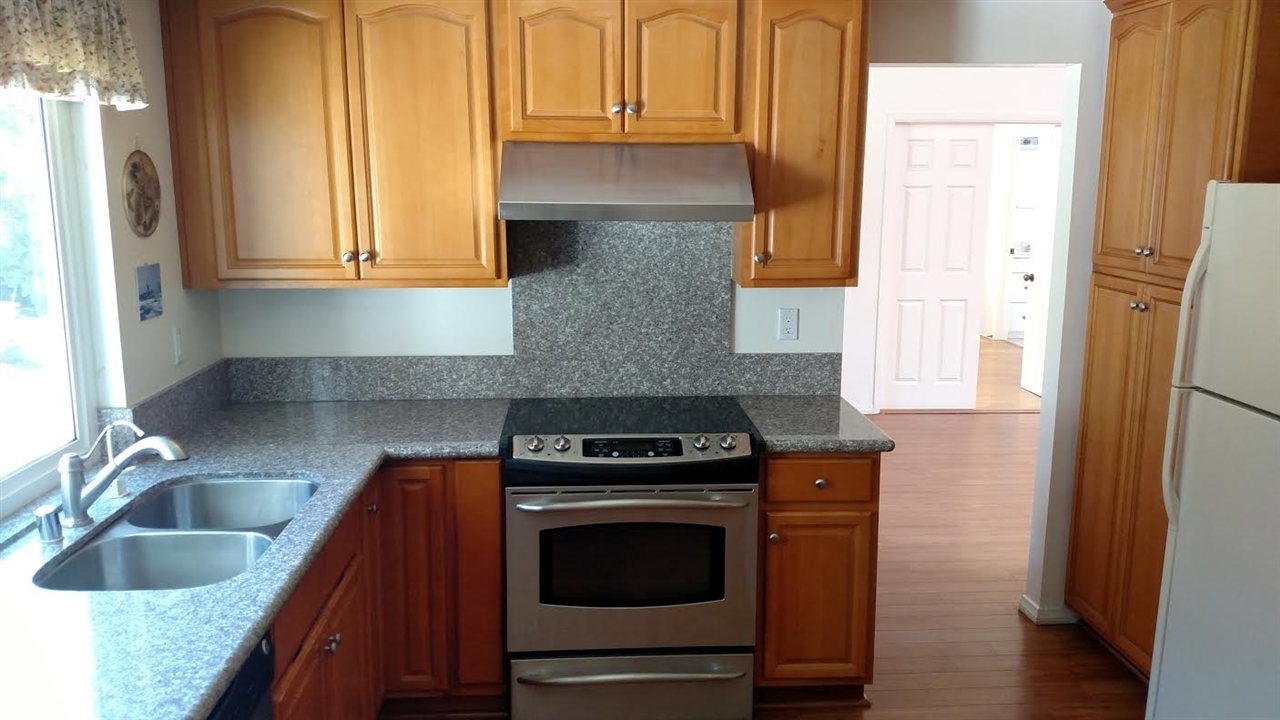 752 Rocking Horse Road Vista, CA 92081 - Photo 2 of 20 Gallery Image 2