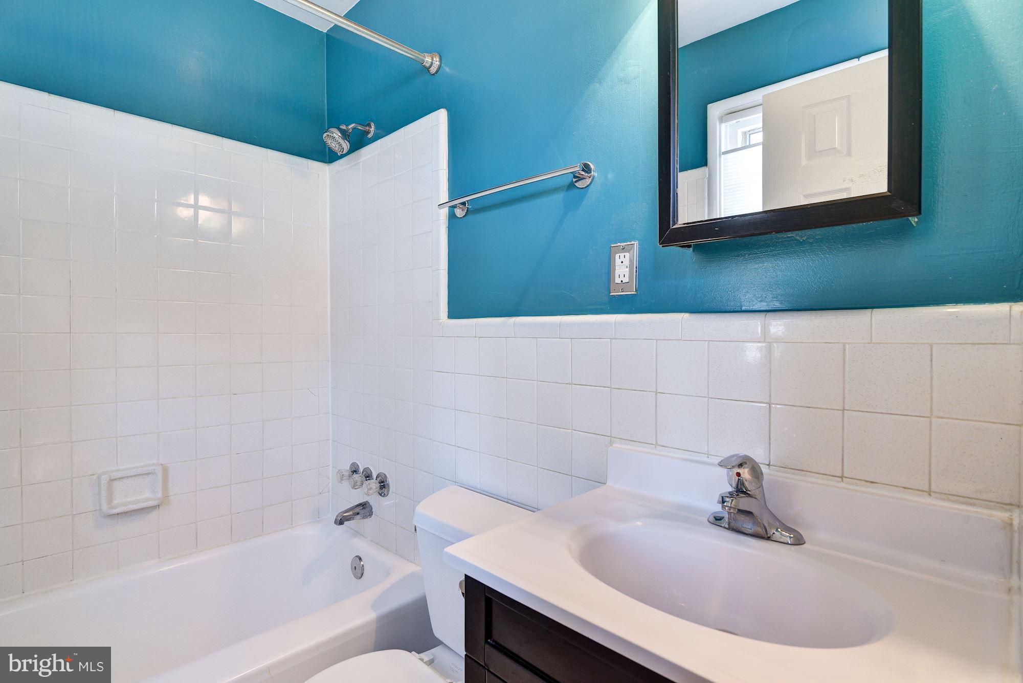 8516 Manchester Road, Unit 124 Silver Spring, MD 20901 - Photo 14 of 30 Bath - upper level