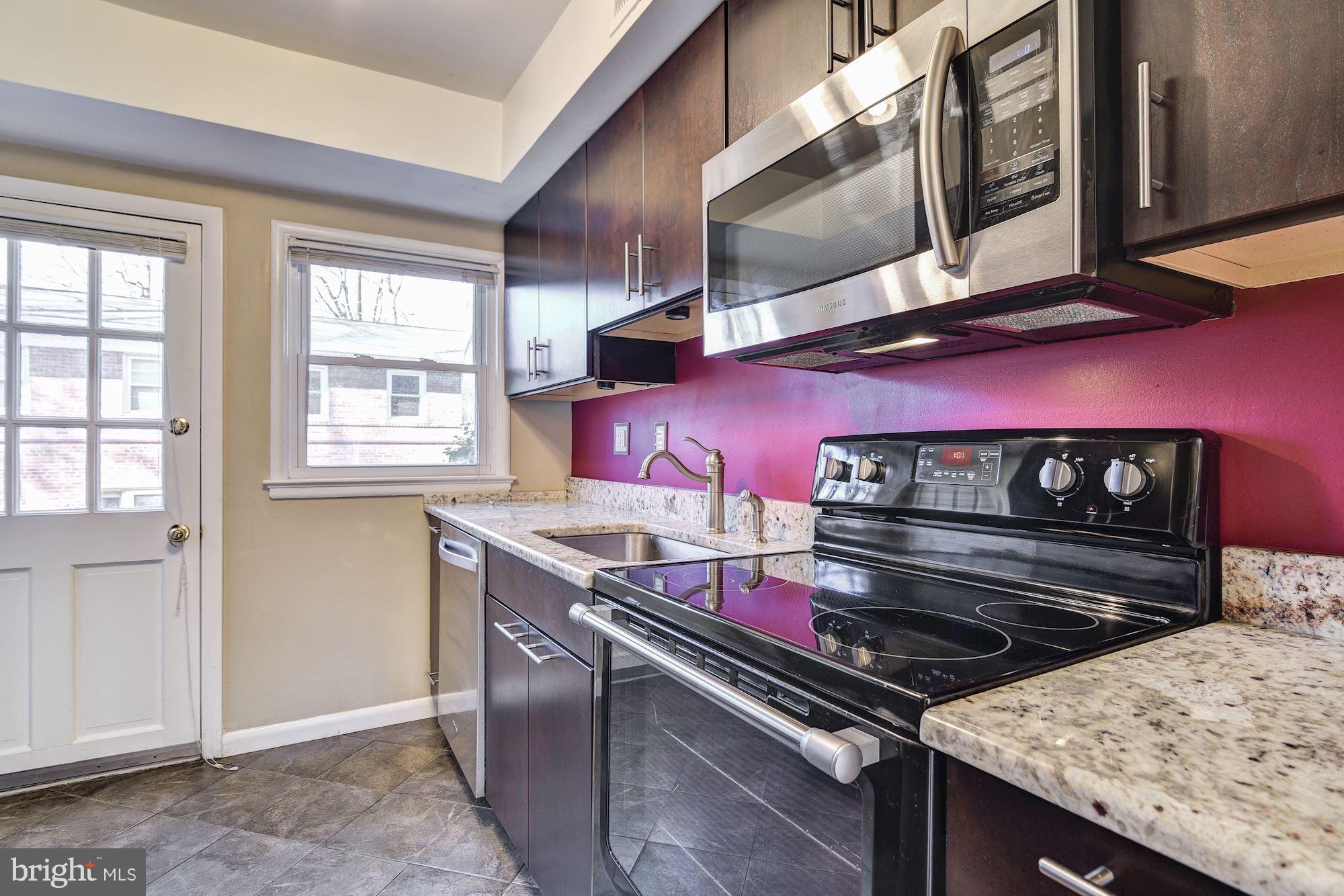 8516 Manchester Road, Unit 124 Silver Spring, MD 20901 - Photo 8 of 30 Kitchen