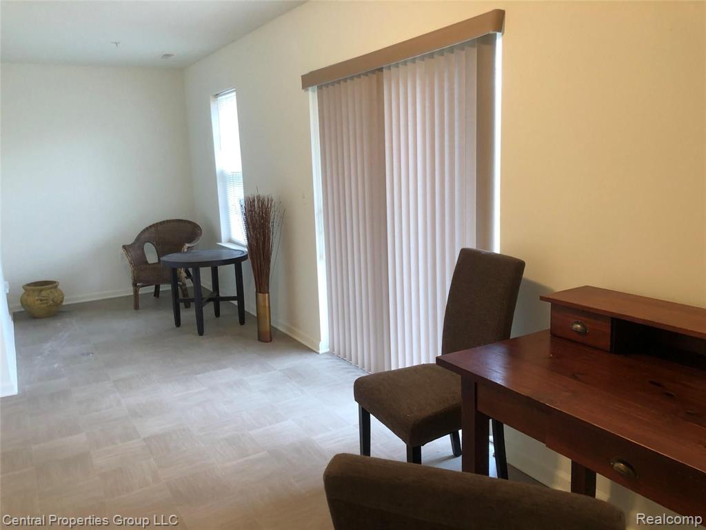 701 Cherry Orchard Road Canton, MI 48188 - Photo 24 of 28