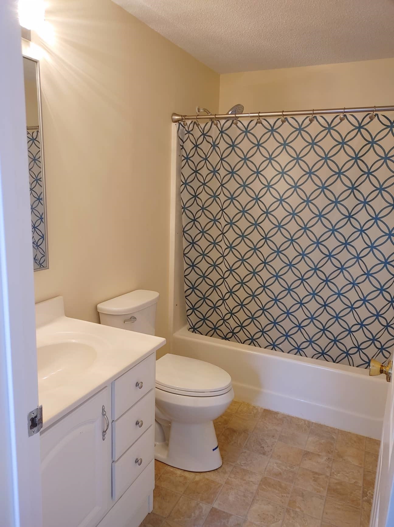 93 Sentry Way Merrimack, NH 03054 - Photo 3 of 20