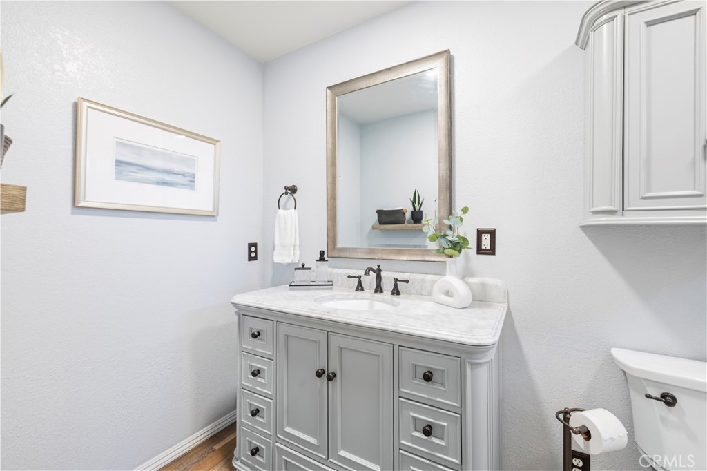 1866 Rory Lane, Unit 2 Simi Valley, CA 93063 - Photo 27 of 36 Gallery Image 27