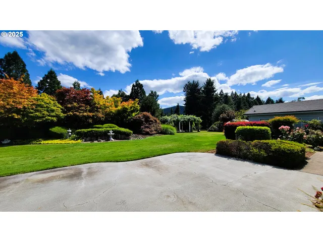$799,990 | 39136 Easton Lane, Springfield, OR 97478