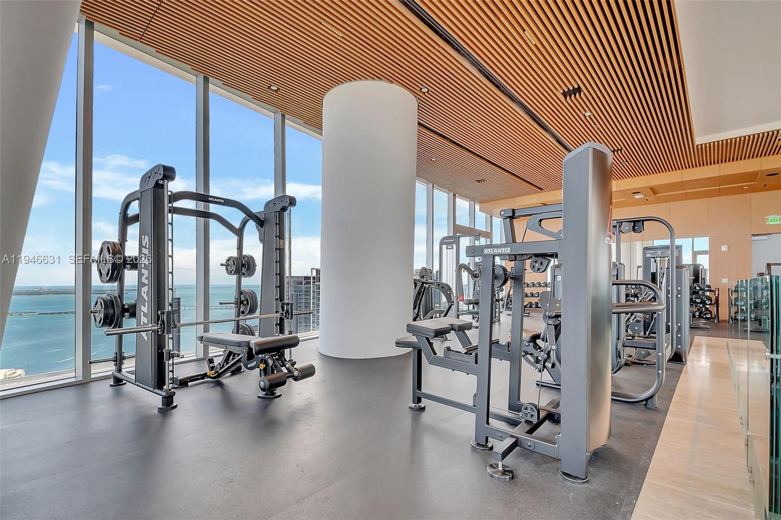300 Biscayne Blvd Way, Unit 2808 Miami, FL 33131 - Photo 14 of 33 a view of a room with gym equipment