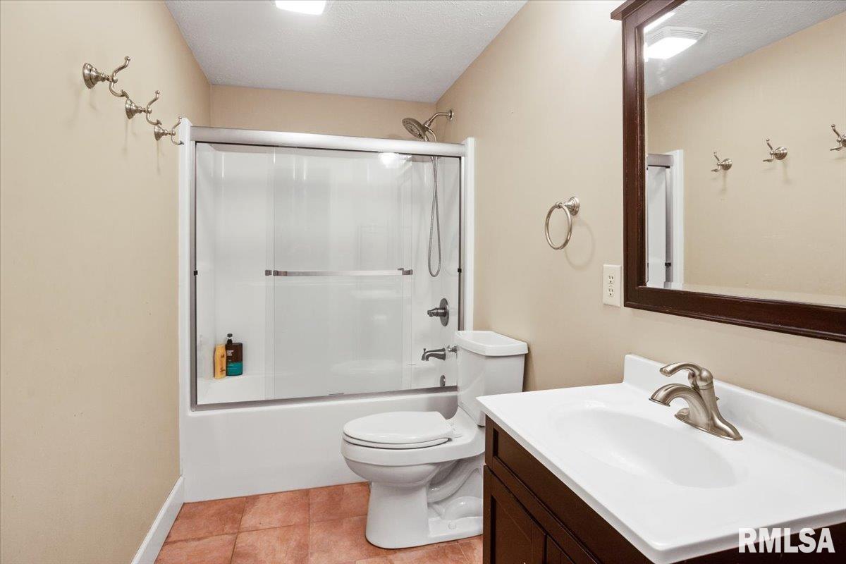 4855 County Road 6 1/4 South Rochester, IL 62563 - Photo 13 of 40