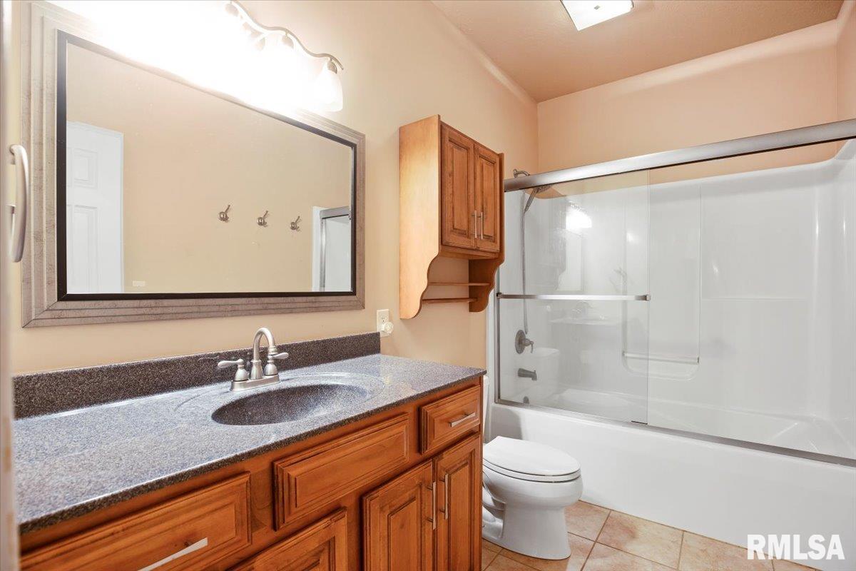 4855 County Road 6 1/4 South Rochester, IL 62563 - Photo 21 of 40
