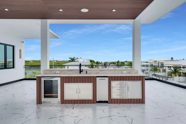$3,995,000 | 141 Grassy Road, Key Largo, FL 33037
