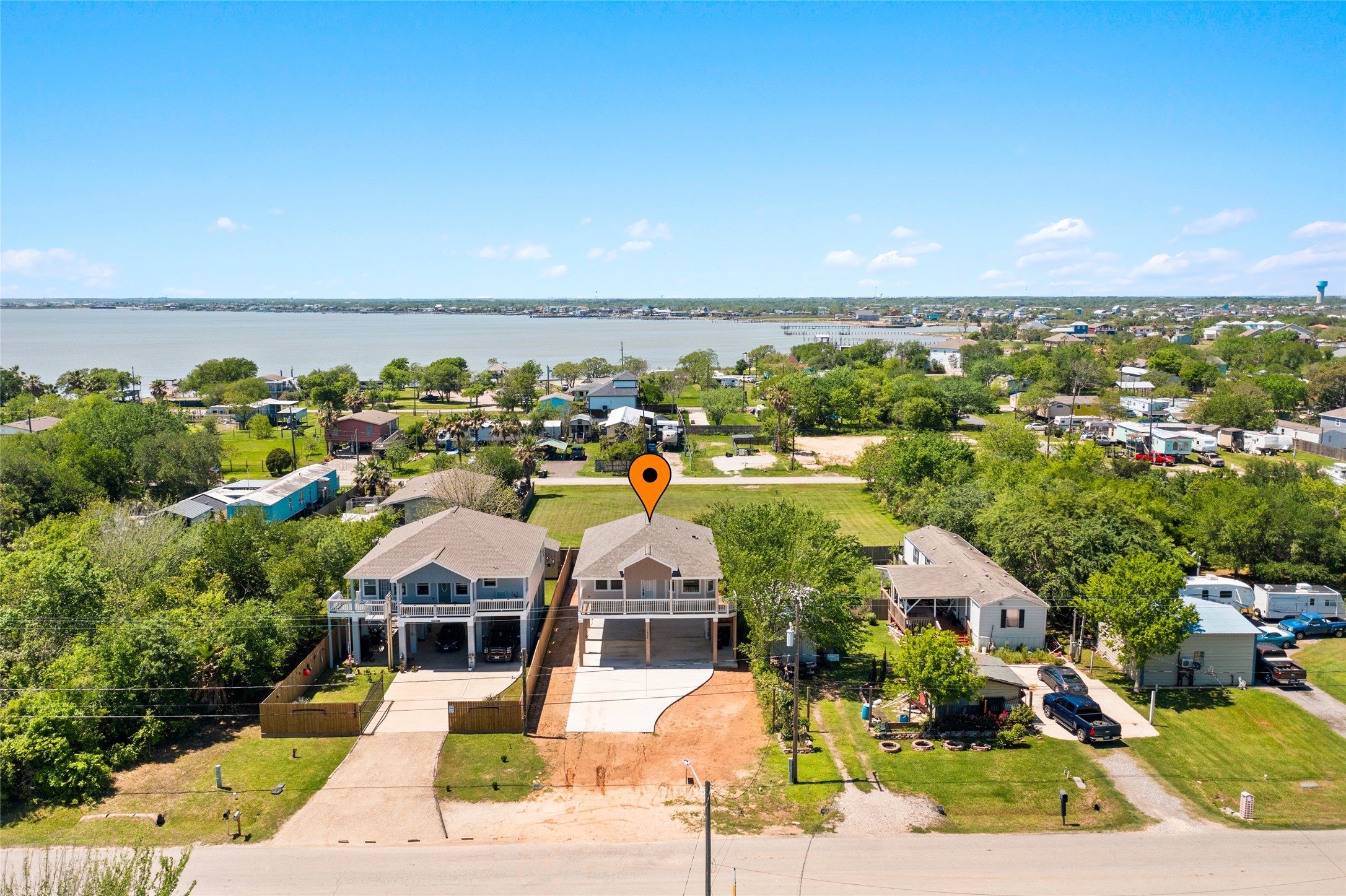 1226 9th Street San Leon, TX 77539 - Photo 4 of 32 a view of city