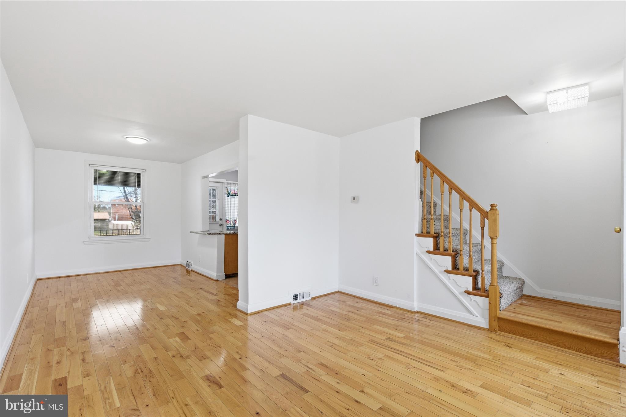 8521 Water Oak Road Baltimore, MD 21234 - Photo 3 of 22