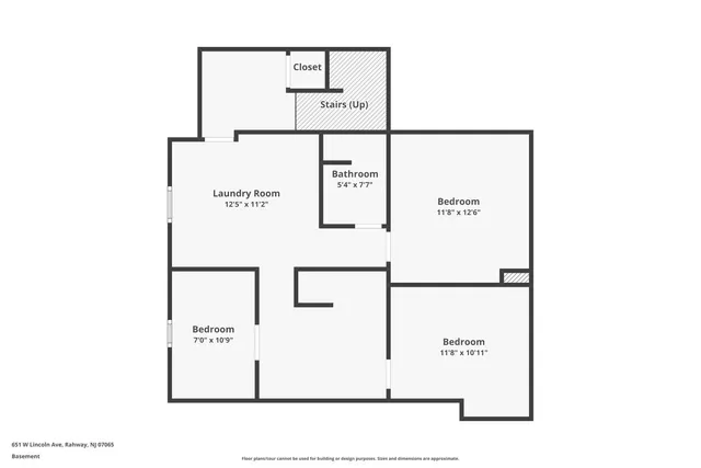 a black and white photo of a living room