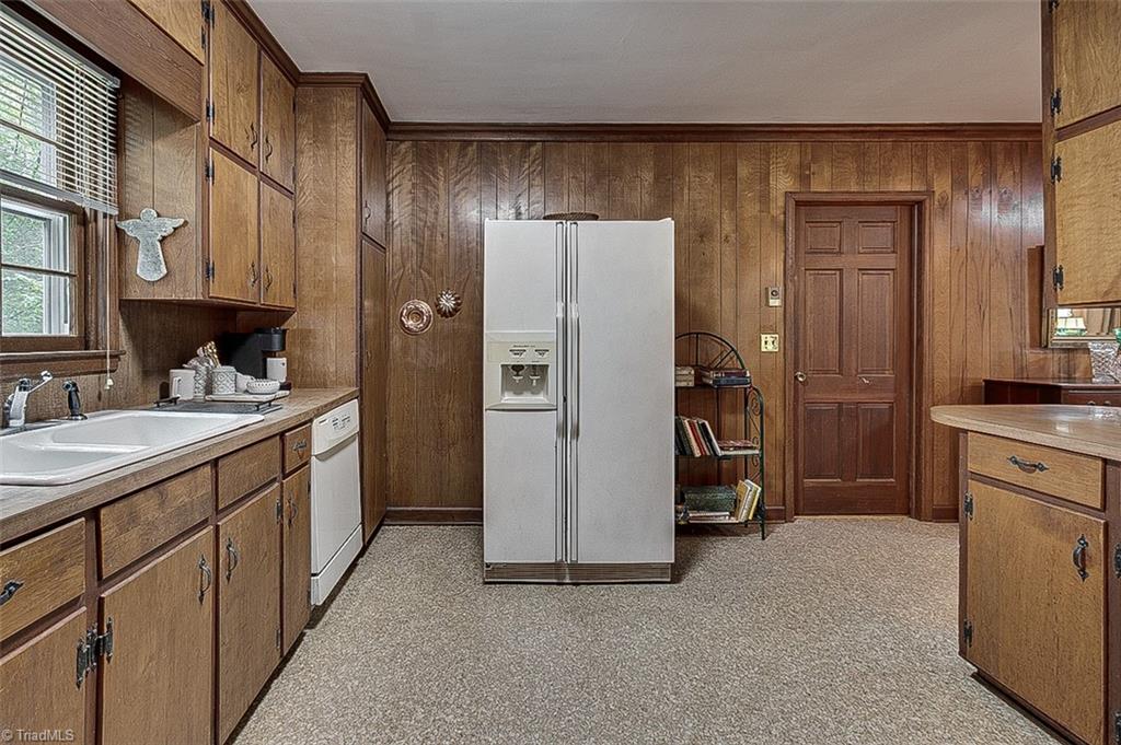 2087 Old Lexington Road Asheboro, NC 27205 - Photo 18 of 38