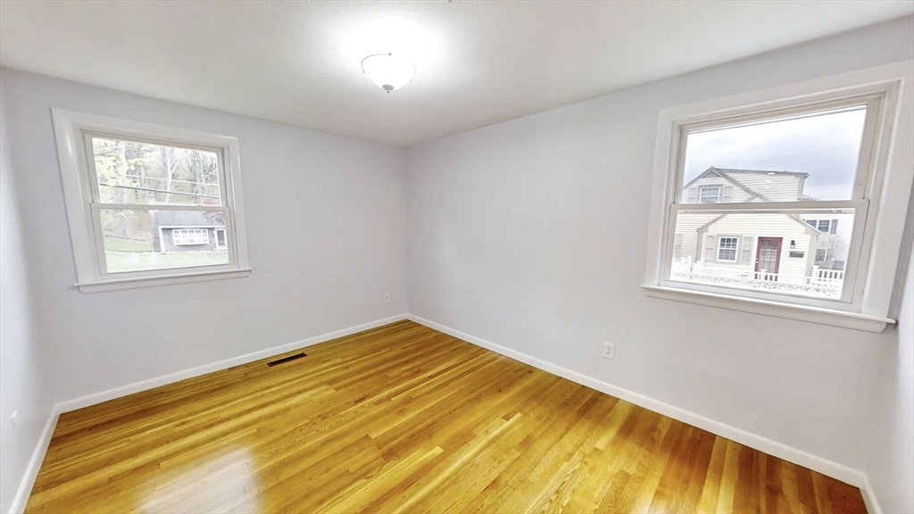 8 Reardon Road Hudson, MA 01749 - Photo 22 of 33