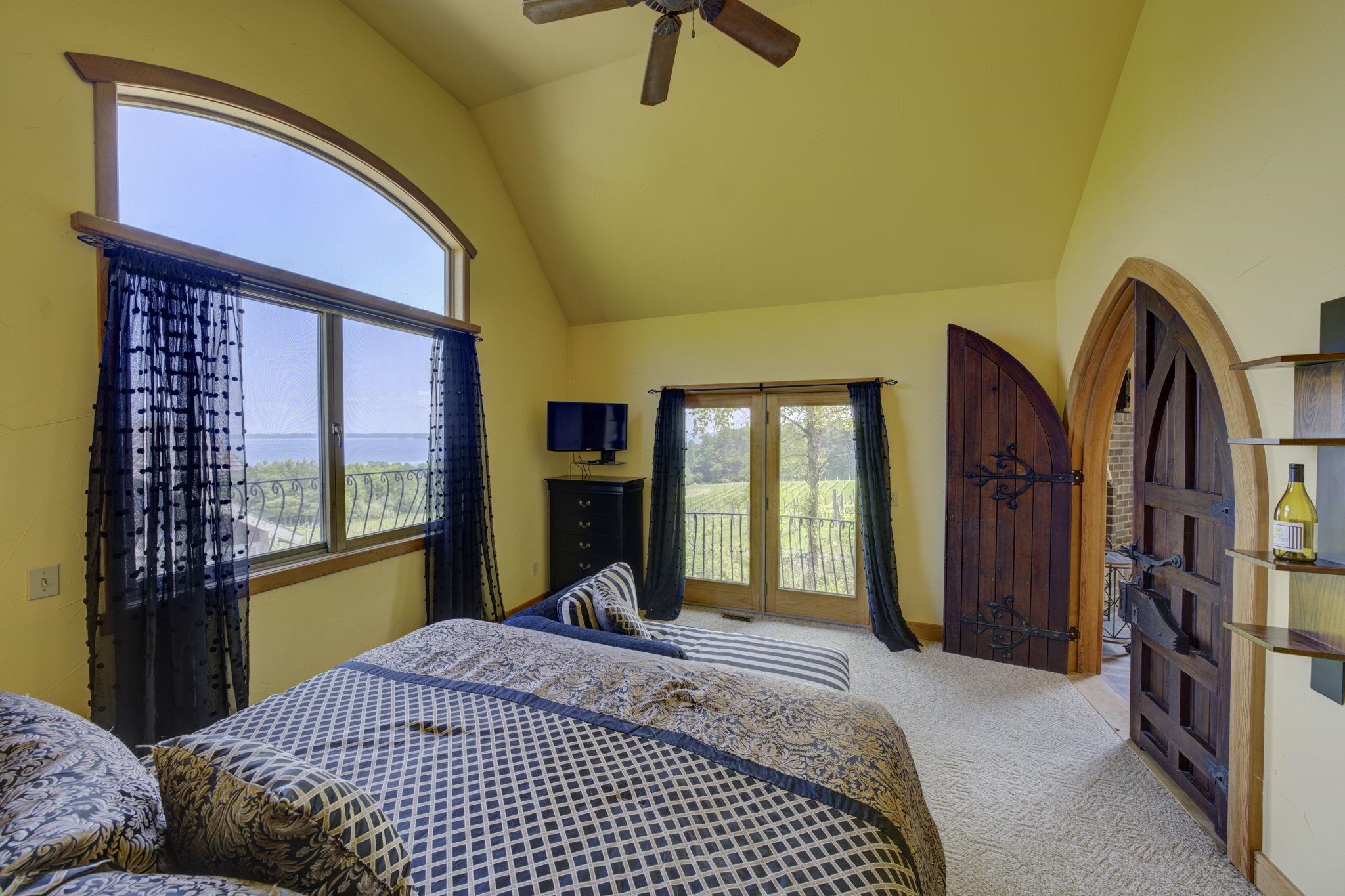 10702 East Hilltop Road Suttons Bay, MI 49682 - Photo 31 of 92