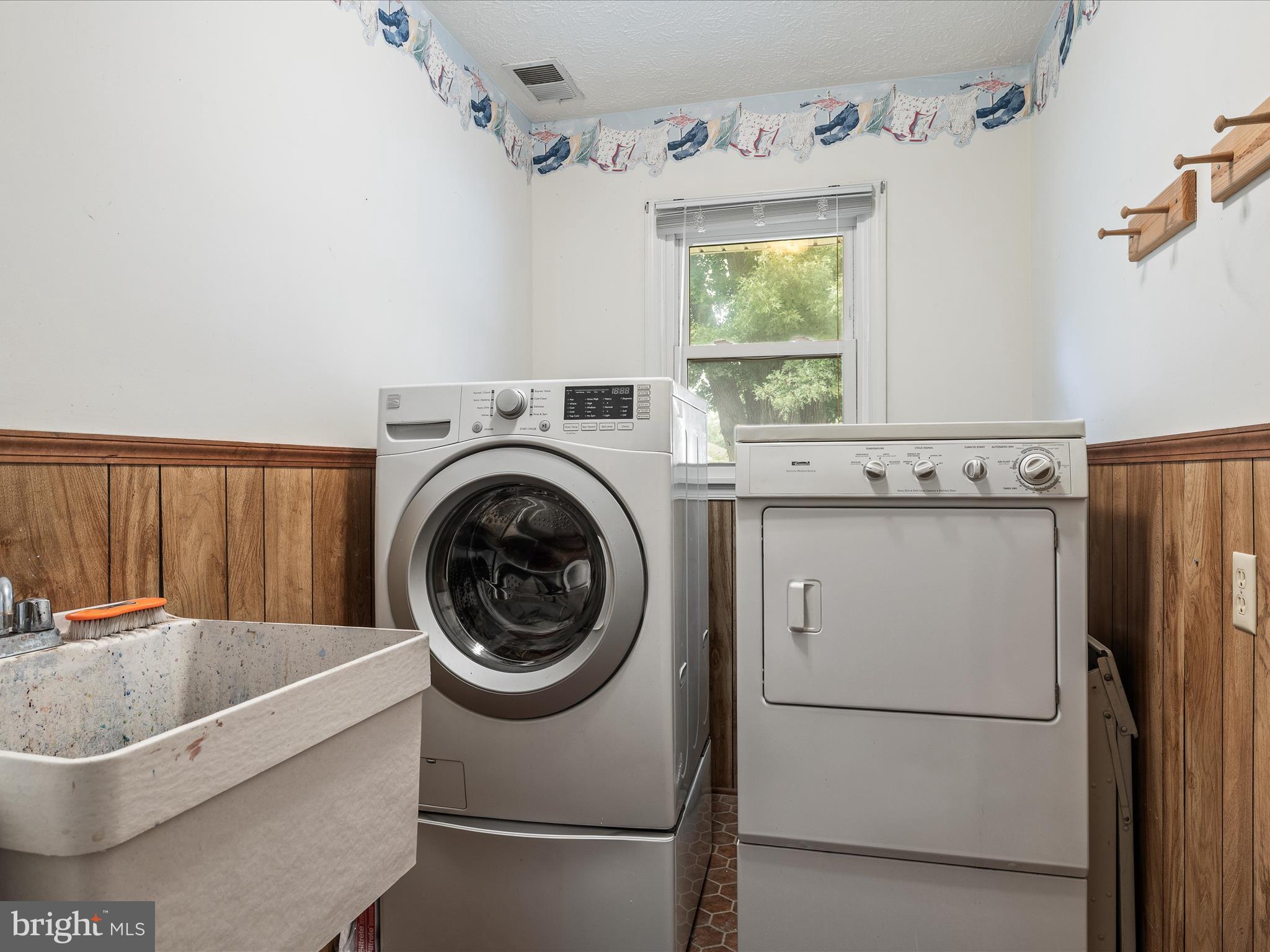 303 Beechcroft Road Winchester, VA 22601 - Photo 15 of 34 Laundry