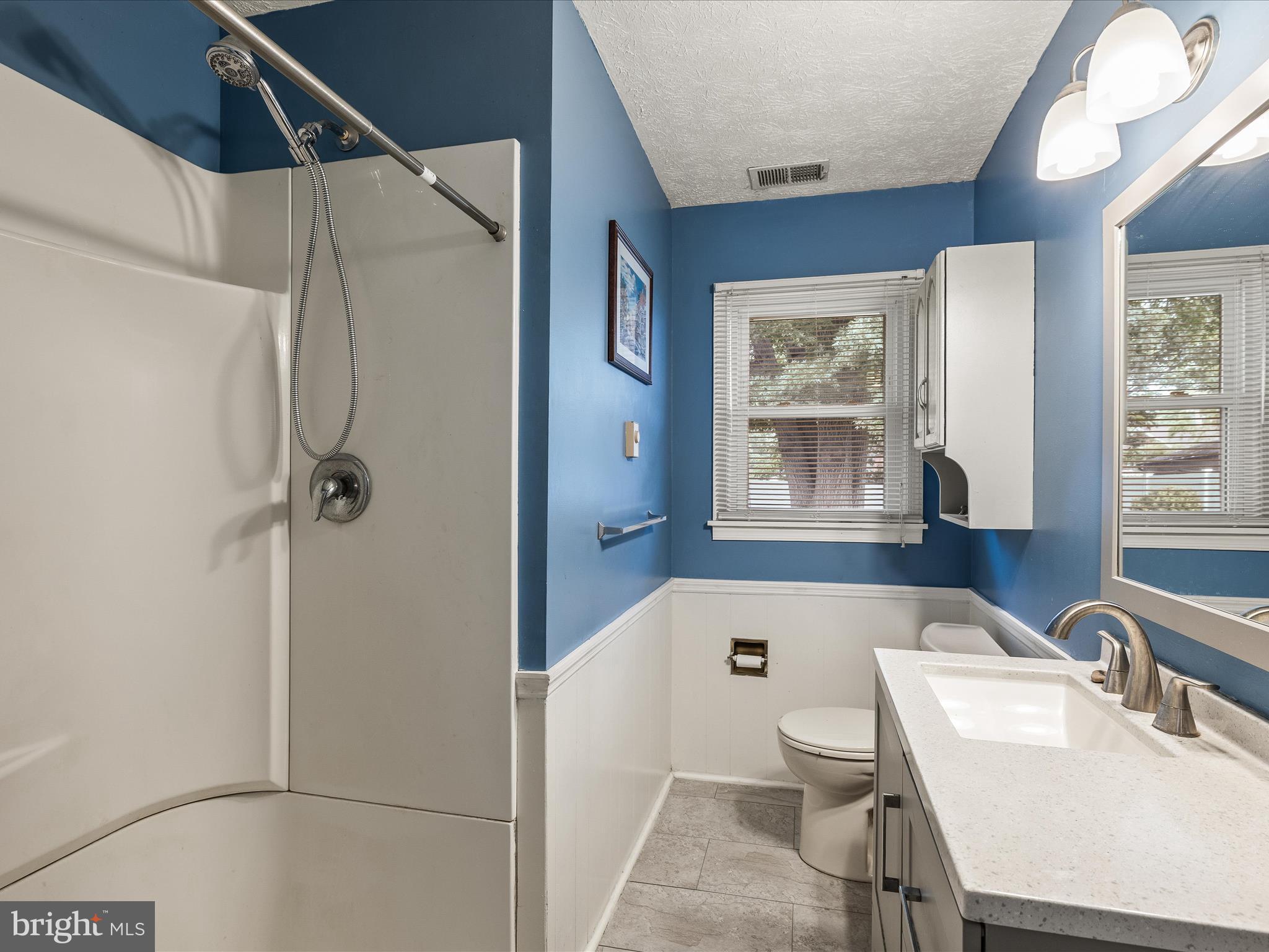 303 Beechcroft Road Winchester, VA 22601 - Photo 16 of 34 Bathroom