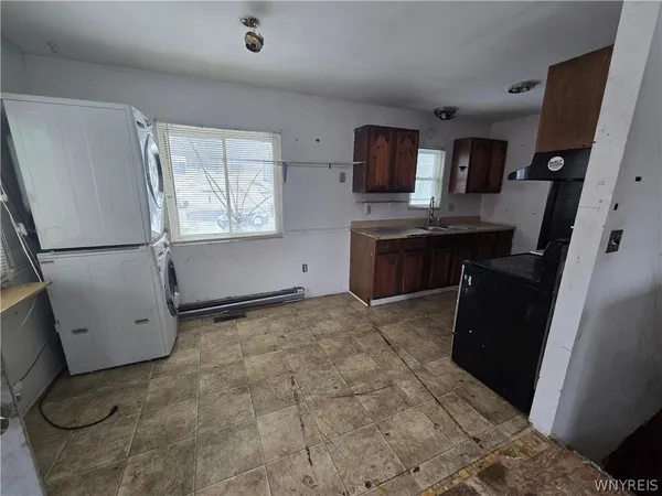 $119,000 | 66 Warren Street, Tully, NY 13159