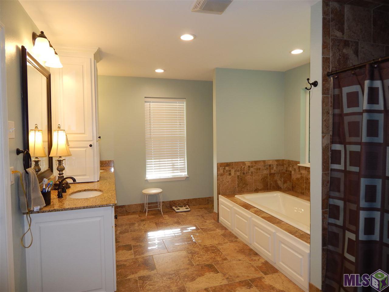 8840 MacHost Road Zachary, LA 70791 - Photo 9 of 27 Gallery Image 9